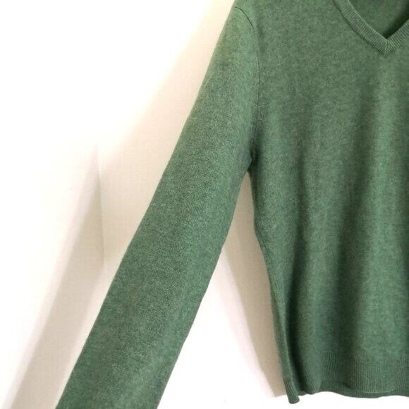 Charter Club 100% Cashmere Classic V Neck Men's Sweater Green Size S - Picture 2 of 5